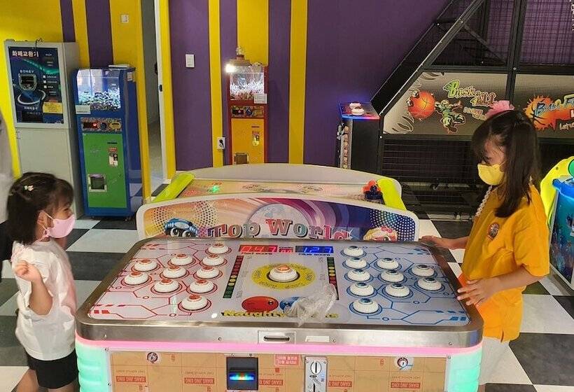 Отель West Of Canaan