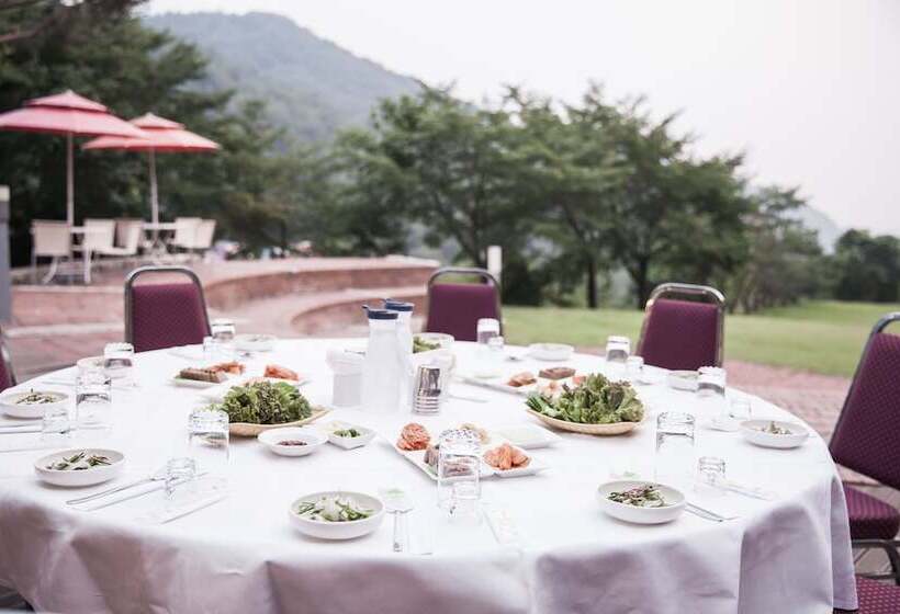 Отель West Of Canaan