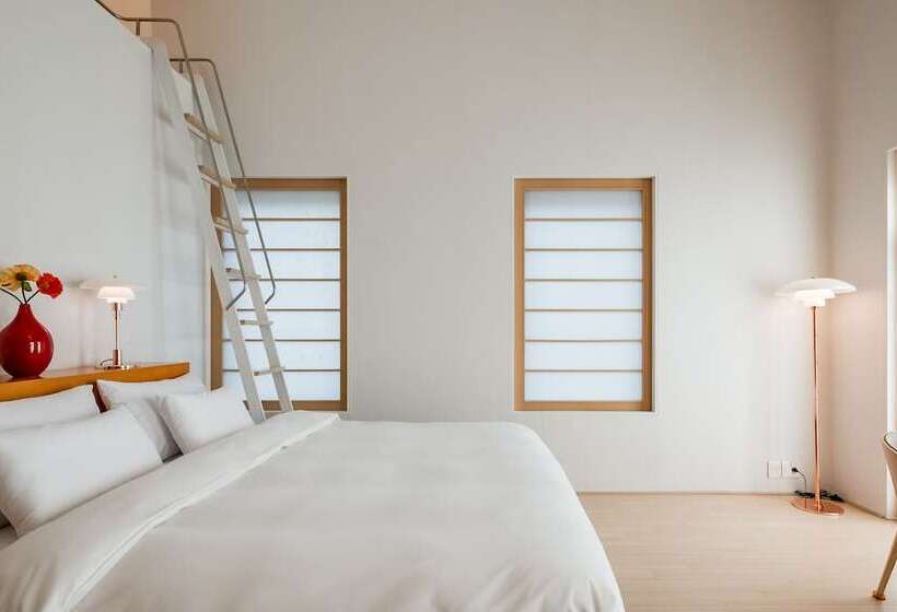 Отель West Of Canaan