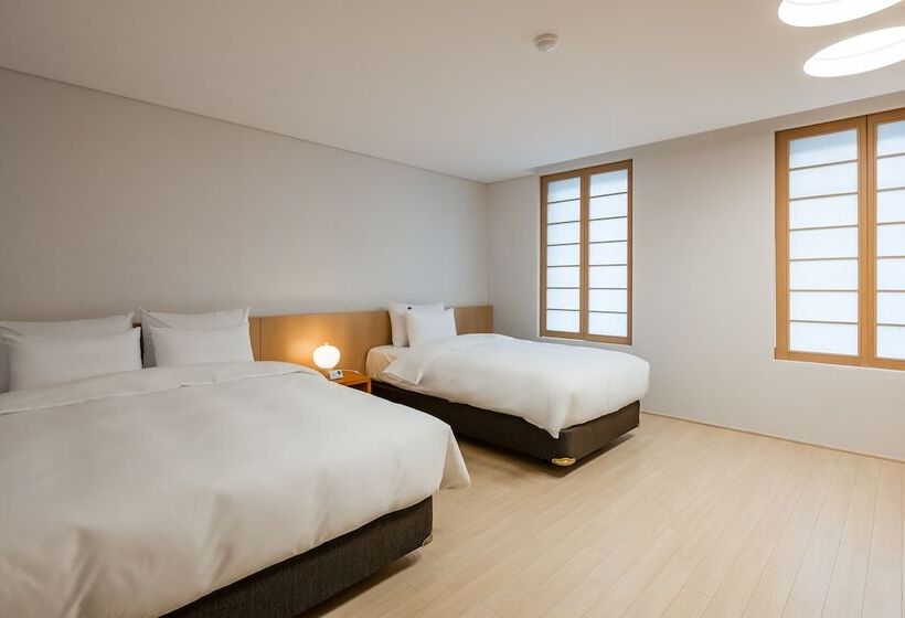 Отель West Of Canaan