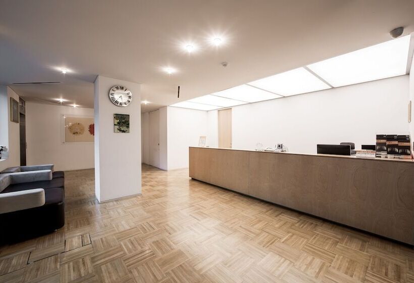 Отель West Of Canaan