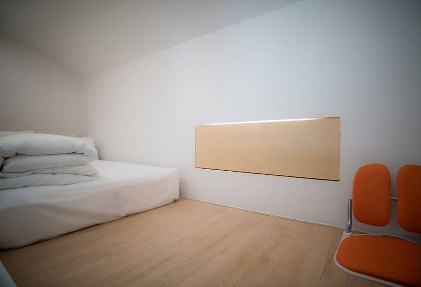 Отель West Of Canaan