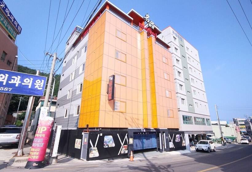 酒店 Yeongdeok Ganggu Prot Myeongpum