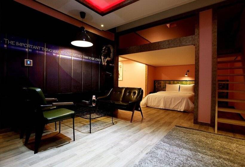 מוטל Anshan Pinocchio