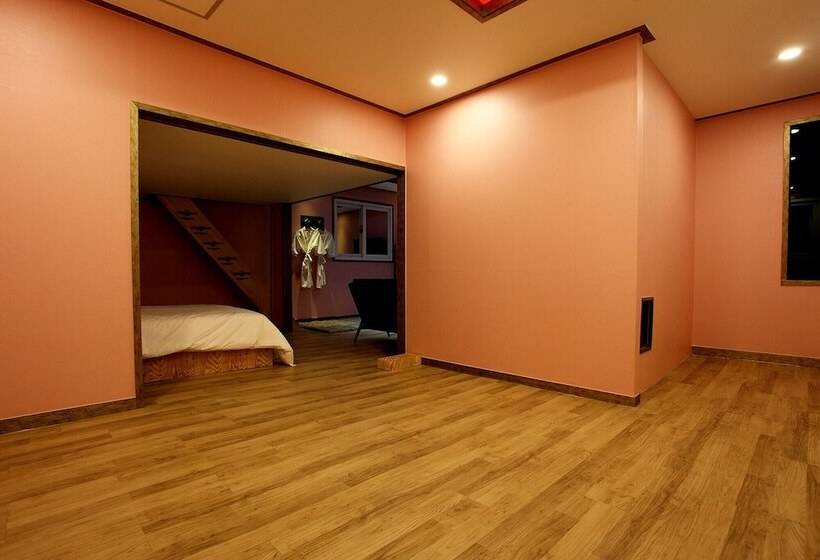 מוטל Anshan Pinocchio