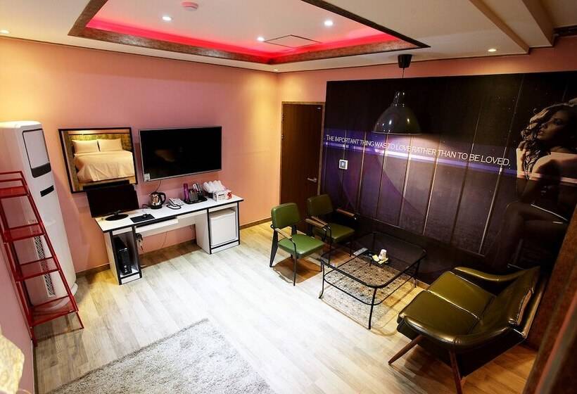 מוטל Anshan Pinocchio