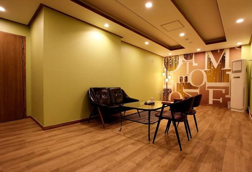 מוטל Anshan Pinocchio