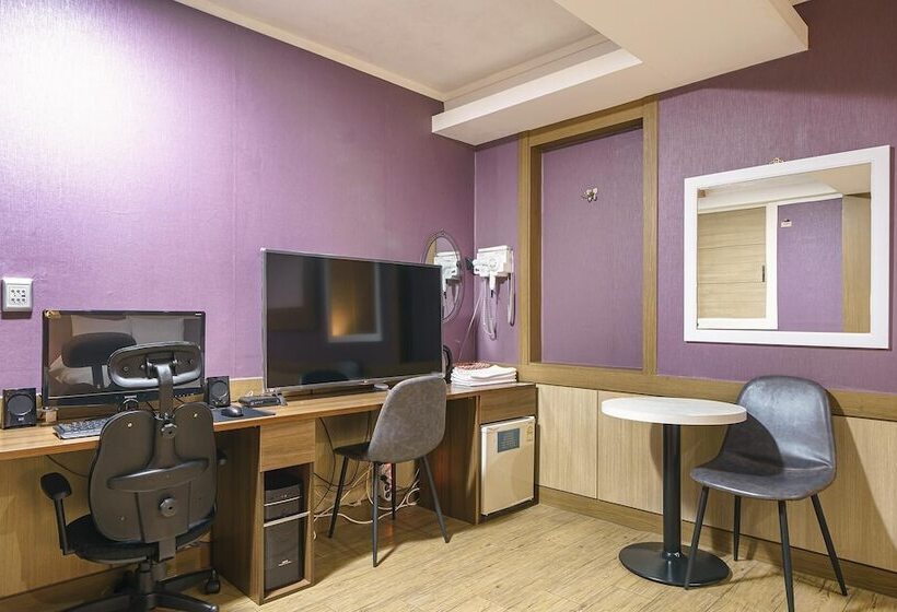 汽车旅馆  Buan Piano