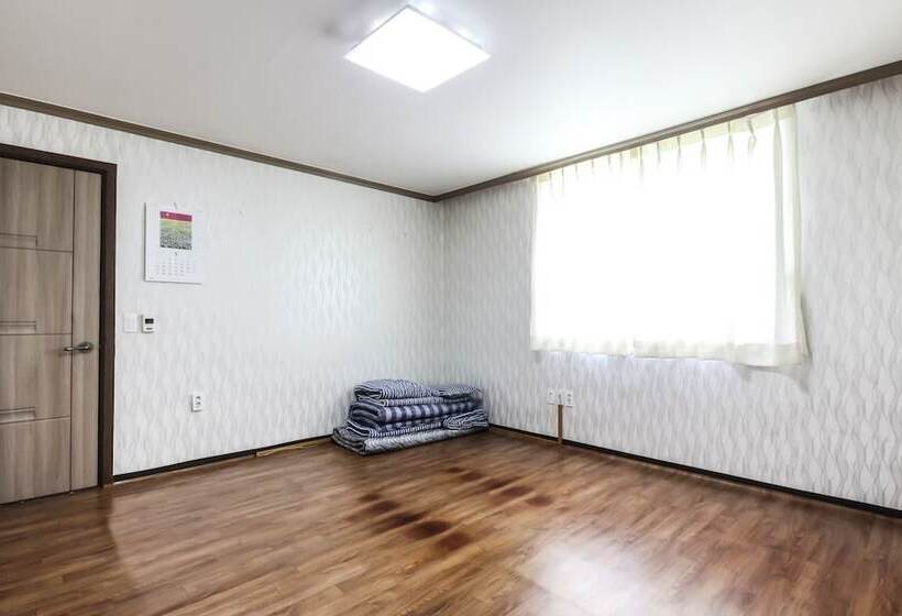 モーテル Buan Piano