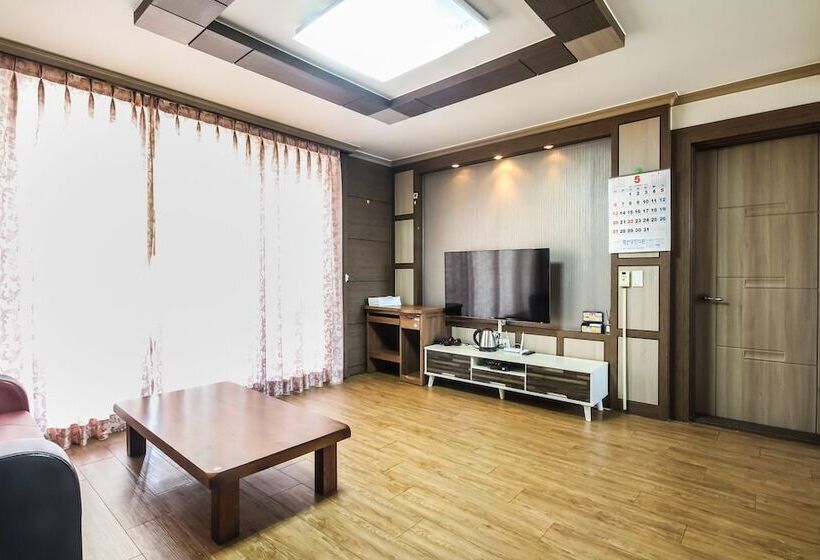 モーテル Buan Piano