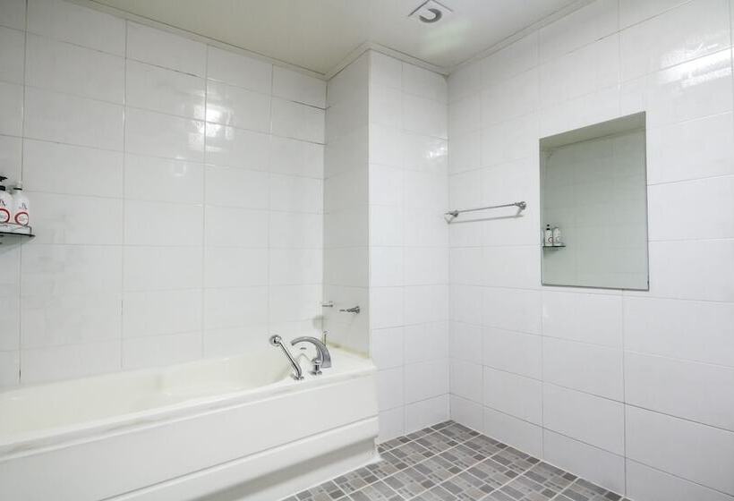 汽车旅馆  Buan Piano