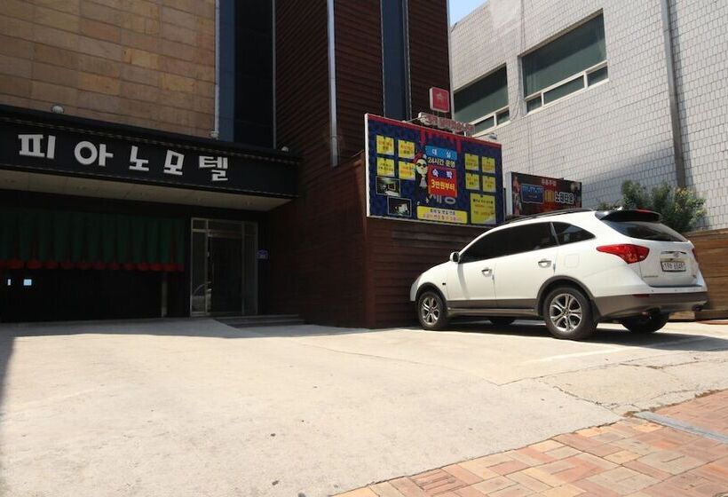 モーテル Buan Piano