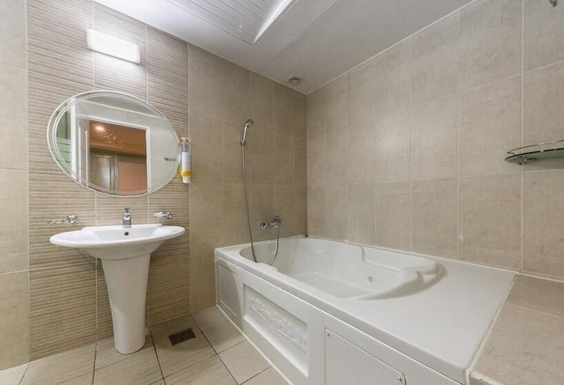 מוטל Daejeon Jungri Capella