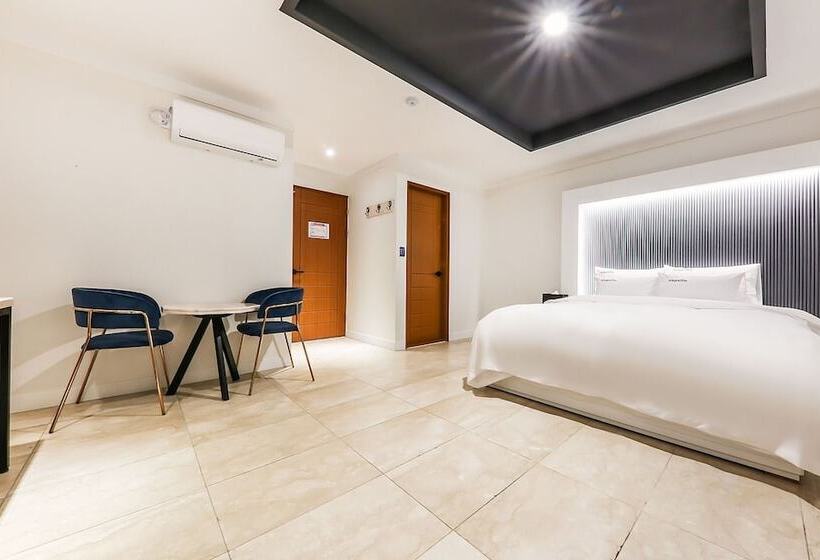 מוטל Daejeon Jungri Capella