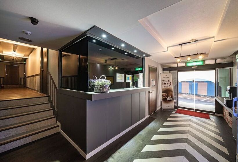 מוטל Gwangju Namjongmyeon Renaissance