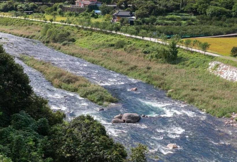 모텔 Hadong Jiri Palbegae Pension