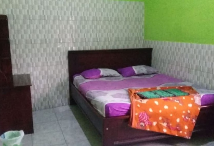 汽车旅馆 Homestay Puspita Pacet