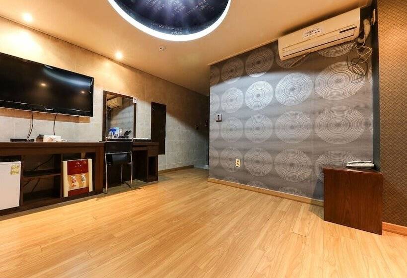 モーテル Jincheon Palace