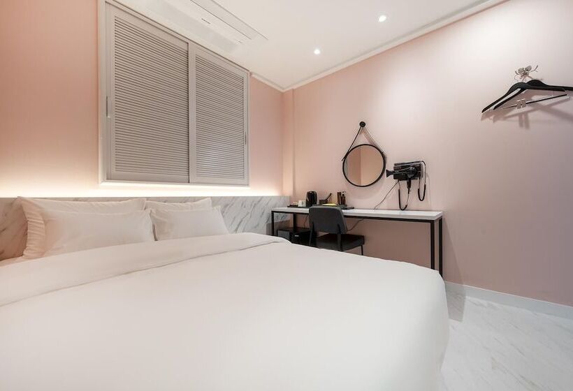 מוטל Wonju Panda