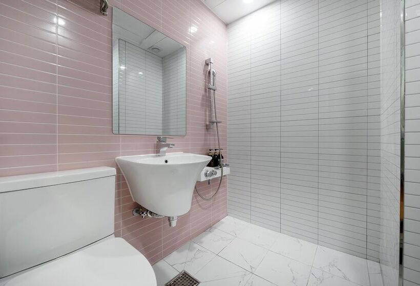 מוטל Wonju Panda