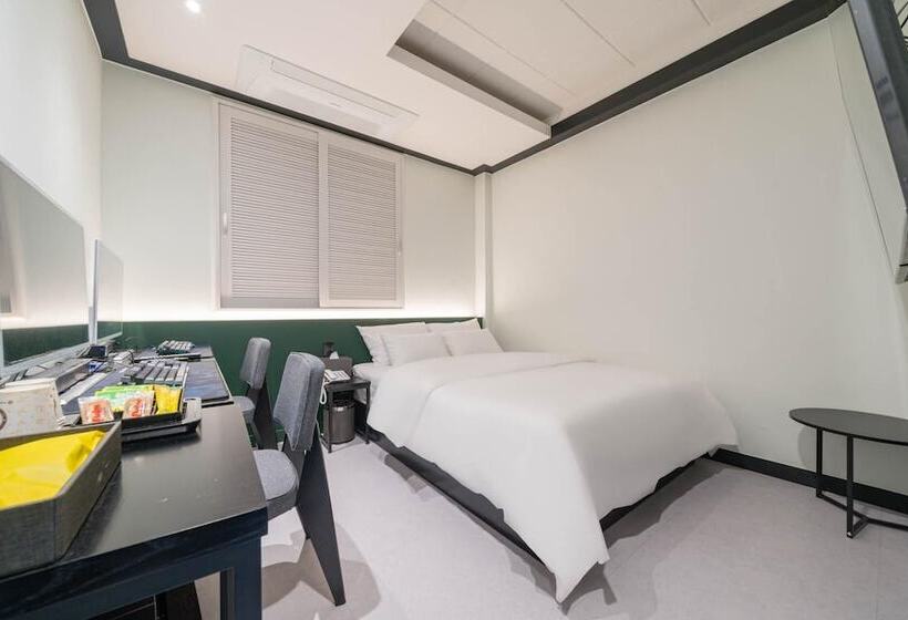 מוטל Wonju Panda