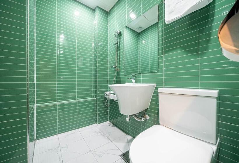 מוטל Wonju Panda