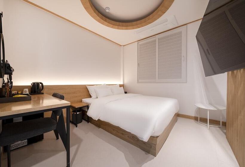 מוטל Wonju Panda