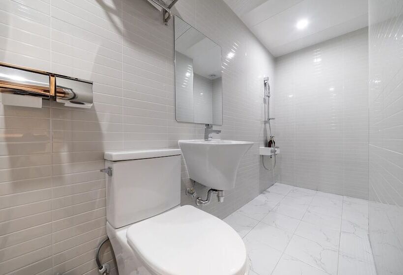 מוטל Wonju Panda