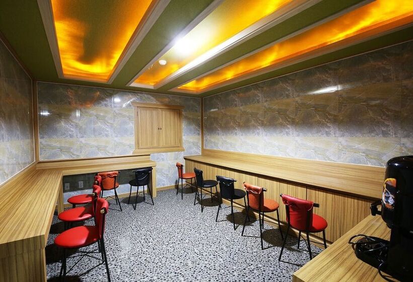 فندق على الطريق Yesan Spatel