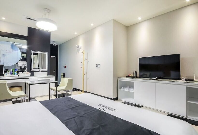 Naju Breeze Self Checkin Motel