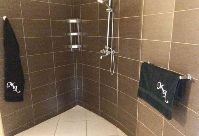 پانسیون Mandinka Lodge