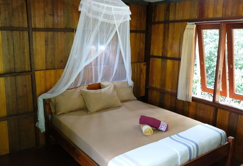 ペンション Maratua Guesthouse