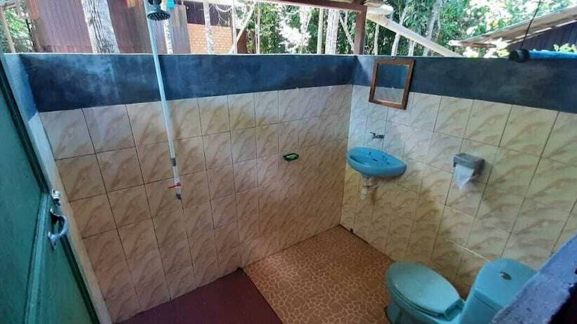 ペンション Maratua Guesthouse