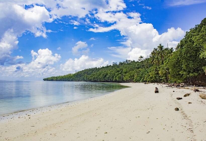 ペンション Maratua Guesthouse