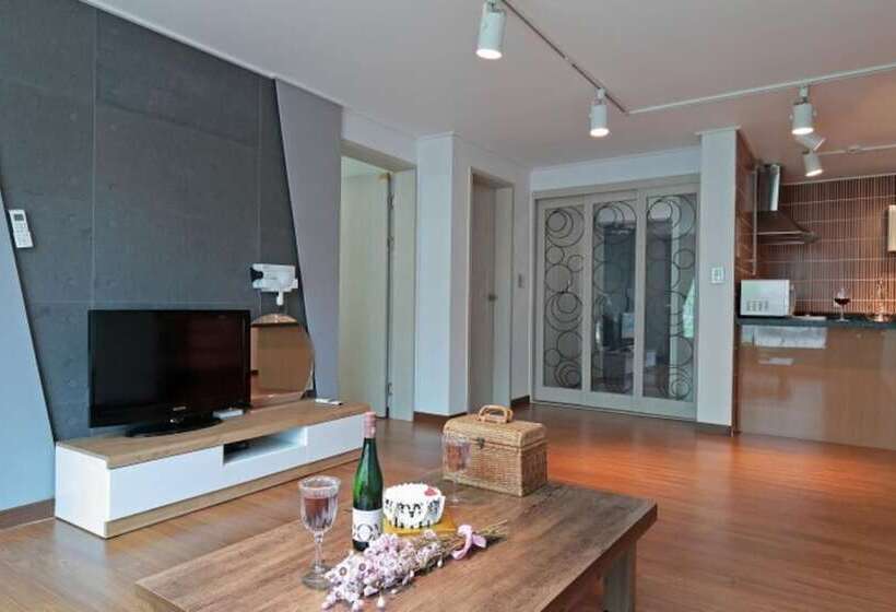 펜션 Pohang The 1 Resort