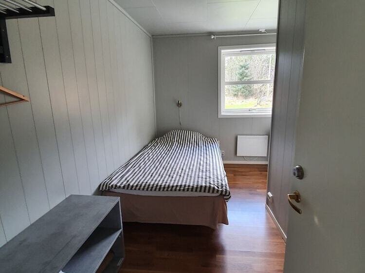 פנסיון Vestavind Hytter Og Rom As