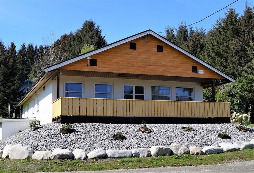 פנסיון Vestavind Hytter Og Rom As