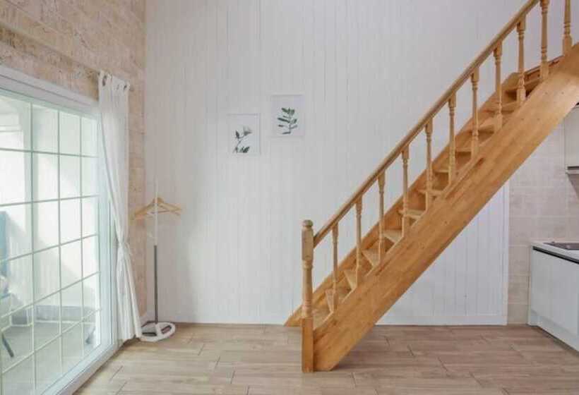 Taean Palm Beach Pension