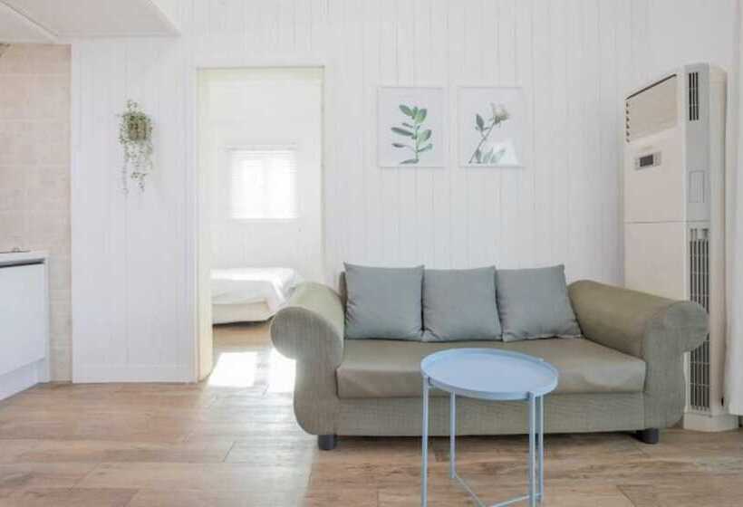 Taean Palm Beach Pension