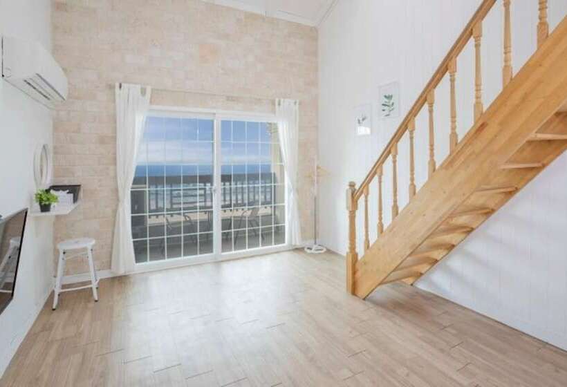 Taean Palm Beach Pension