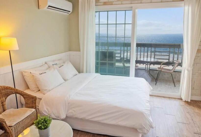 Taean Palm Beach Pension