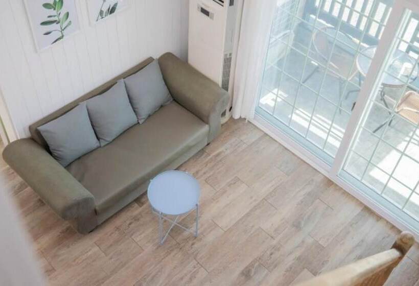 Taean Palm Beach Pension