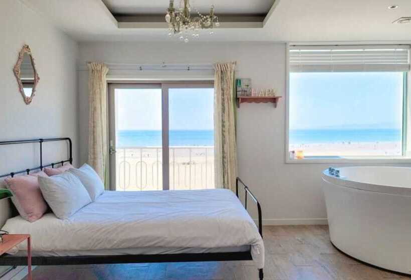 Taean The Classic Spa Pension