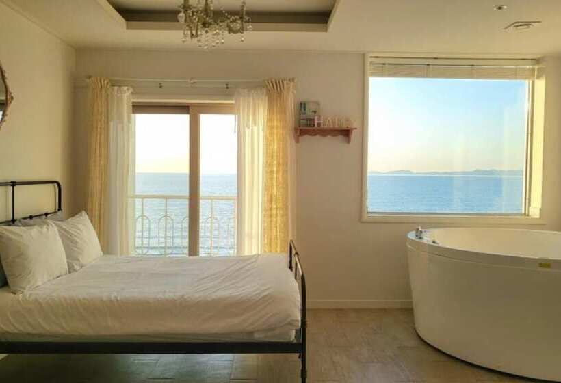 Taean The Classic Spa Pension