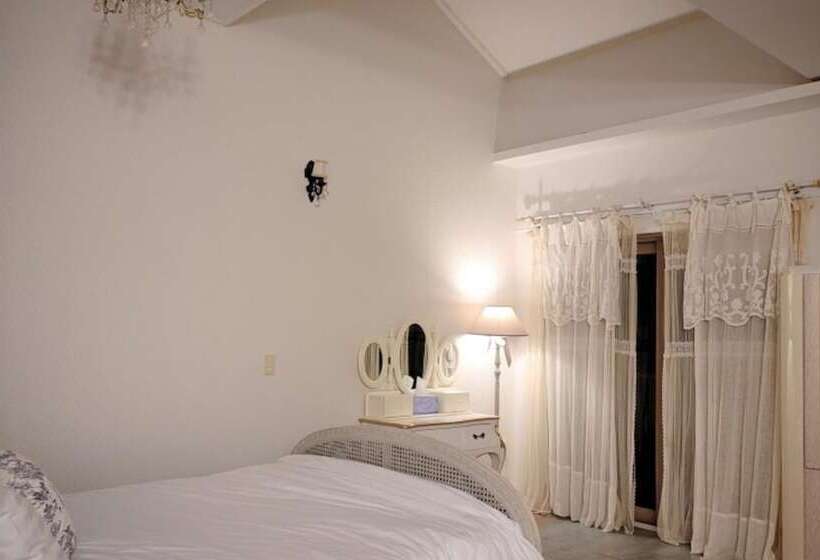 Taean The Classic Spa Pension