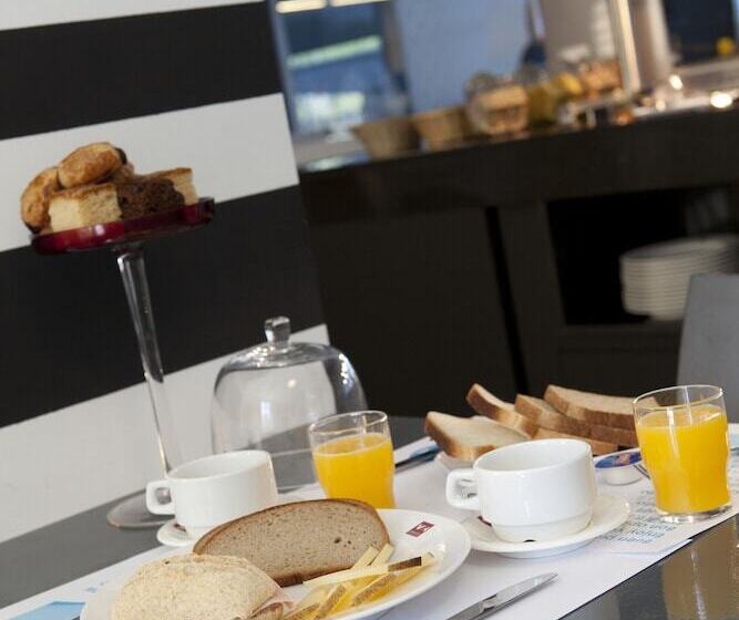 Apartamentos Vértice Sevilla Aljarafe