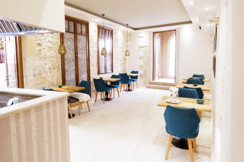 Casa Moazzo Suites And Apartments