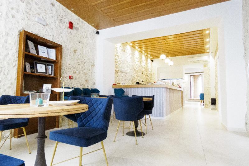 Casa Moazzo Suites And Apartments