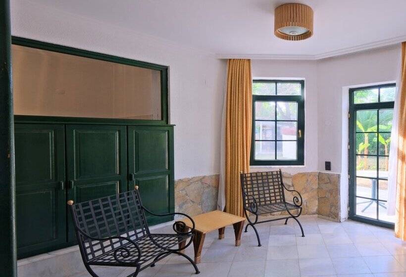 Club Mel Holiday Resort