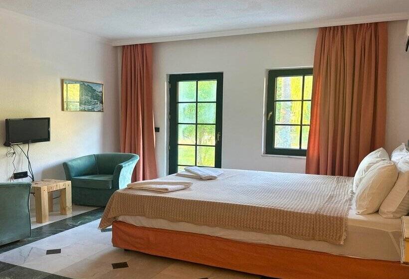 Club Mel Holiday Resort